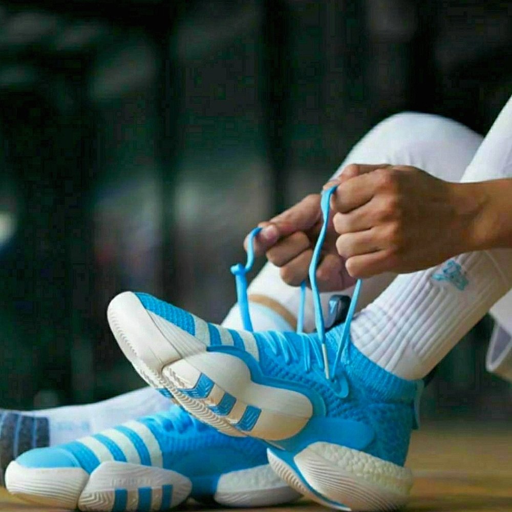 Adidas Trae Young 2.0 Basketball Shoes Blue & White Athletic Sneaker Size 10 Men